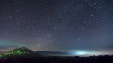Leonid meteor shower 2025 — When, where and how to see it | Space