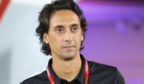 NE United sack coach de Deus; goalkeeping coach to take charge