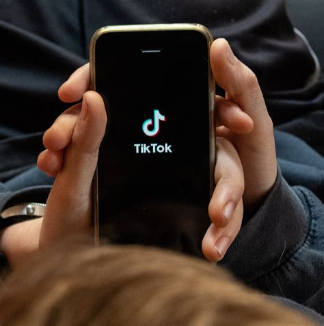Why TikTok “day in my life” videos are so irresistible | Vox