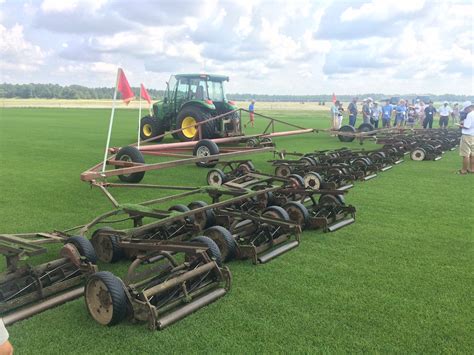 Tuckahoe Turf Reel Mower Makes Big Impact on Twitter - Turfgrass ...