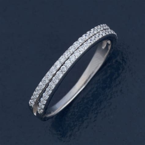 Minimalist Silver Rings – Sleek & Timeless Styles