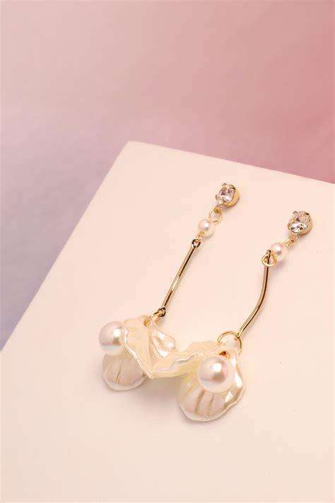 Oyster Pearl Acrylic Drop Earrings | Salty – Salty Accessories