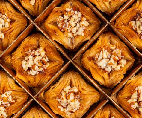 Almond Pyramid – Bharat Baklava