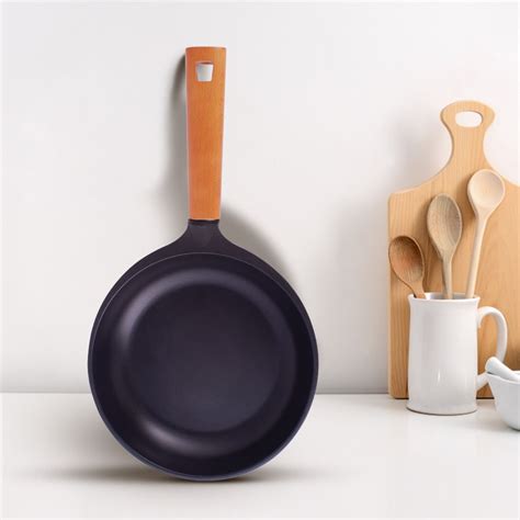 Buy Caesar Frying Pan With Wooden Handle,26cm Online At Best Price ...
