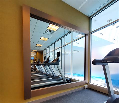 Exercise Room Wall Front View 的图像结果