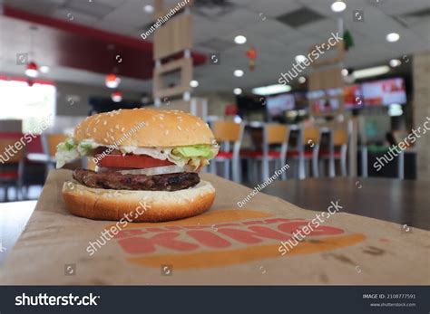 1,061 Restaurant Miami Interior Images, Stock Photos & Vectors ...