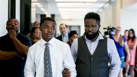 Judge rules in favor of juror he sent to jail for missing jury duty