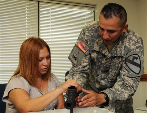 Engineers assess new weapons system | Article | The United States Army