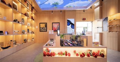 Meta Store Logo 的图像结果