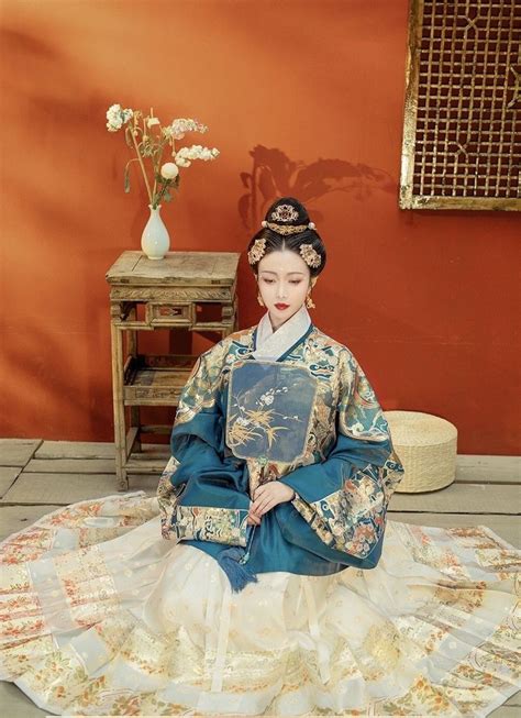 Pin by Chen Fu on Hanfu 《 明朝服饰 》 | Qing dynasty fashion, Chinese ...