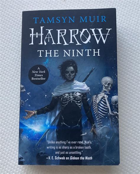 6/52 - Harrow the Ninth (Tamsyn Muir) : r/52book