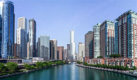 Philadelphia vs. Chicago (cons, skyscrapers, size, districts) - City vs ...