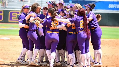 LSU takes down Louisiana, advances to regional final