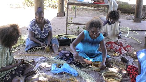 Aboriginal Grass Baskets: Traditional Weaving Techniques & Cultural Heritage