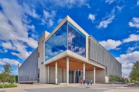 University of Texas at Dallas Math and Science Building | ALPOLIC® Project
