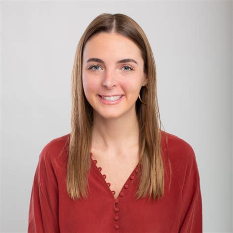 Ella Anderson - Vestia