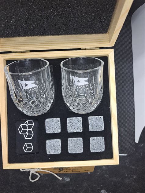 RMS TITANIC White Star Etched Wine Glasses X2 Pair Direct From the Home of Captain Smith Hand ...