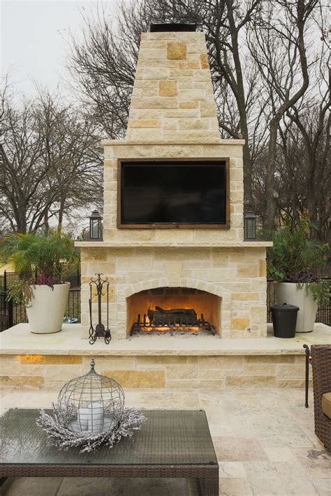 Custom Fire Pit & Outdoor Fireplace Installation in Grapevine, TX ...