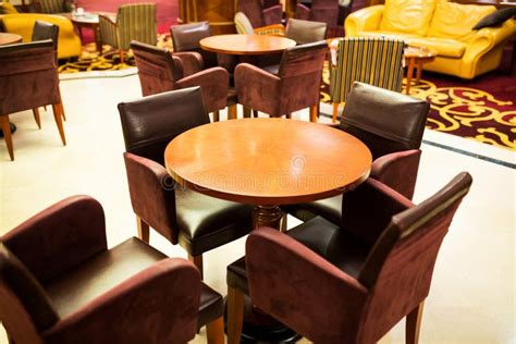 舒梵原创 北欧高脚酒吧台休闲水吧台家用高脚椅简约现代咖啡椅-美间设计
