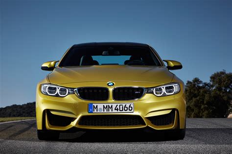 2015 BMW M4 Coupe - HD Pictures @ carsinvasion.com