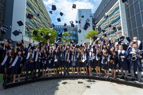 初中毕业可以直接升读大学？新加坡留学项目指南详解最新政策 - 知乎