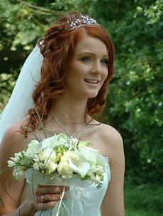 Wavy Hairstyles For Weddings by 20 Best Curly Wedding Hairstyles Ideas The Xerxes Wavy Hairstyles For Weddings