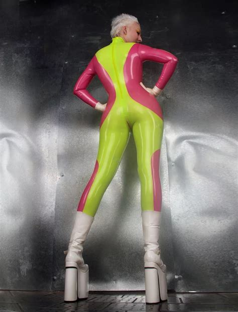 Tall futuristic rubber catsuit - Latex Magic