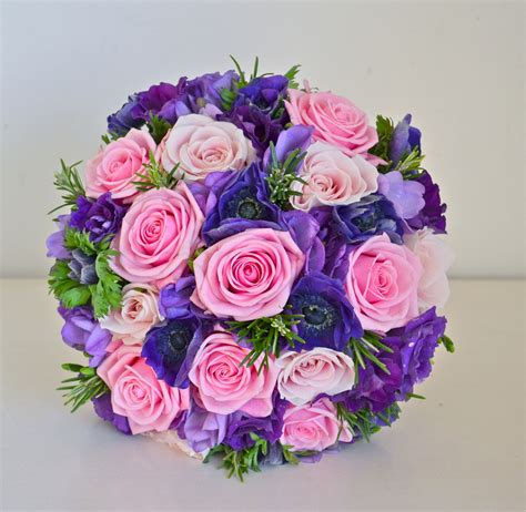 Purple flowers bouquet - qerypix