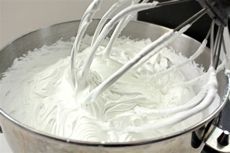 Royal Icing 101 and My Favorite Recipe - The Sweet Adventures of Sugar ...