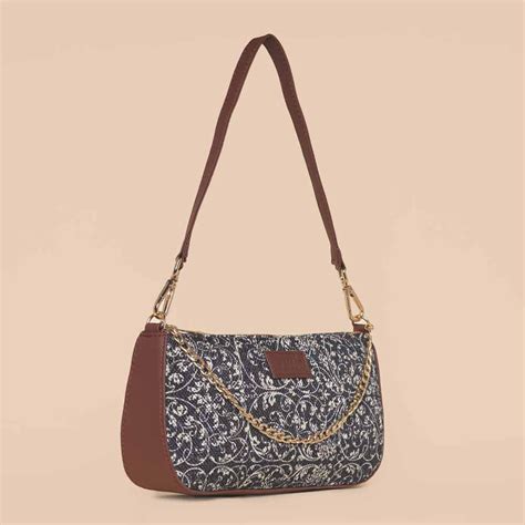 Lattice Lace Baguette – Zouk