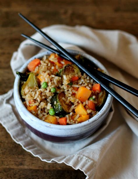 https://www.sweetloveandginger.com/wp-content/uploads/2019/04/Leftover-Vegetable-Fried-Rice-800x1039.jpg