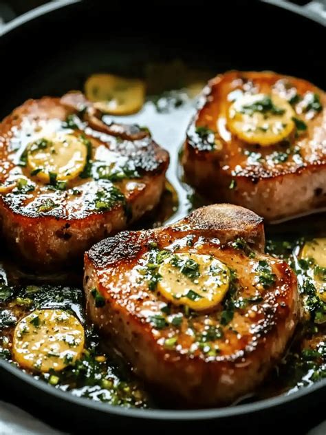 Garlic Butter Pan Seared Pork Chops: Juicy and Flavorful Delight ...