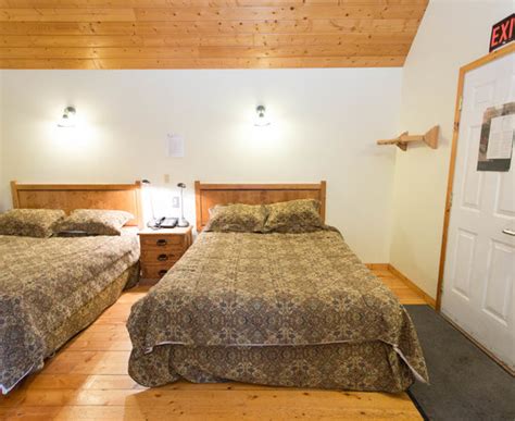 HI-BANFF ALPINE CENTRE - Hostel Reviews, Photos, Rate Comparison ...