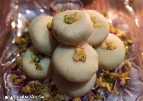 Vanilla Mewa Peda Recipe by Himanshi Saxena - Cookpad