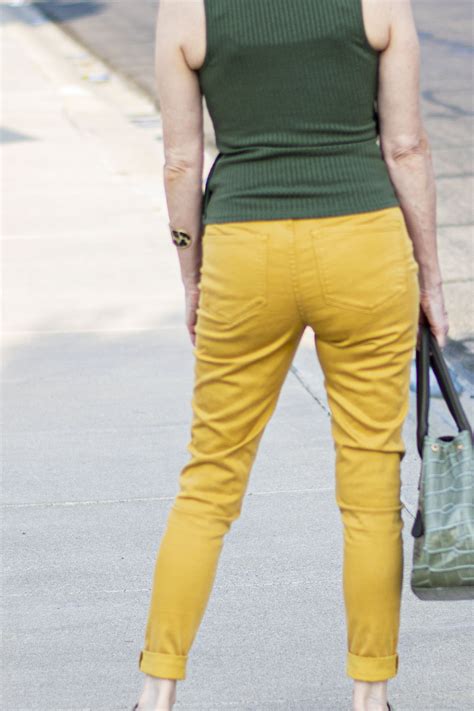 Best Color With Yellow Pants at Darla Ferguson blog