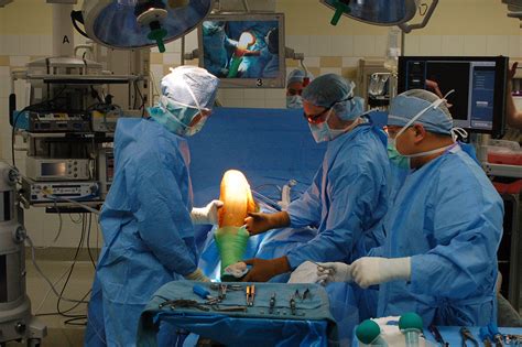 Swedish Orthopedic Institute Surgeons Perform Knee Resurfacing Surgery ...
