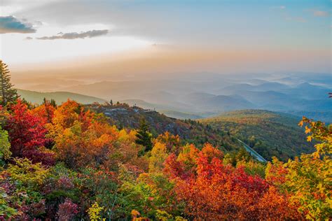 Leaf Peeping in the Blue Ridge: Fall Foliage Forecast - Newswire - Blue ...
