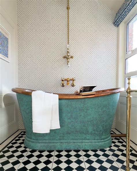 15 Patterned Bathroom Floor Tile Ideas to Enhance Your Space | Atlas ...