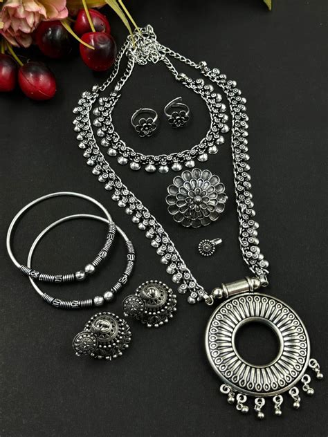 RICHA OXIDISED BRASS JEWELLERY SET COMBO – Naman Arts