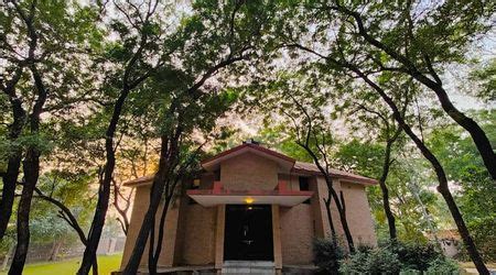 Book/Rent Farmhouse for party in Delhi