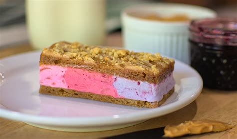 PB&J Ice Cream Sandwich (Gluten-Free) : r/icecreamery