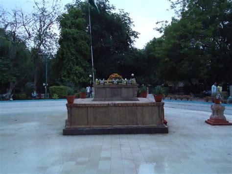 Samadhi of Rani Lakshmi Bai (Gwalior) - 2020 What to Know Before You Go ...