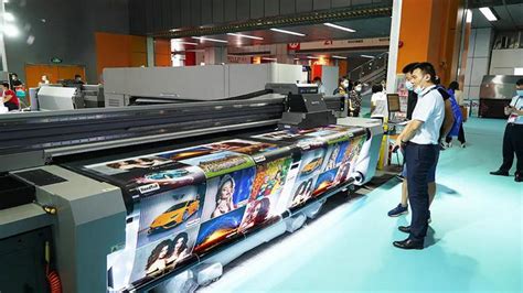 高精度UV平板喷绘打印加工 UV丝印 源头工厂一件起印 货期短价优-阿里巴巴