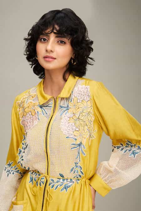 Buy Yellow Handloom Cotton Embroidery Collared Zinnia Floral Applique ...