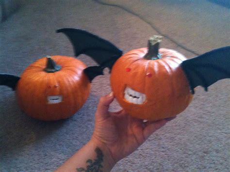 Pumpkin vampires | Pumpkin carving, Pumpkin carvings stencils, Pumpkin ...