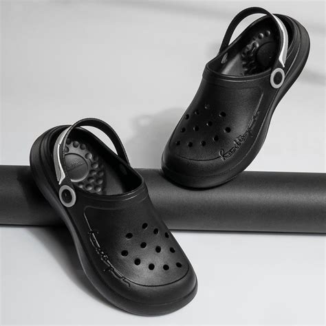 Women Sliders | Redtape
