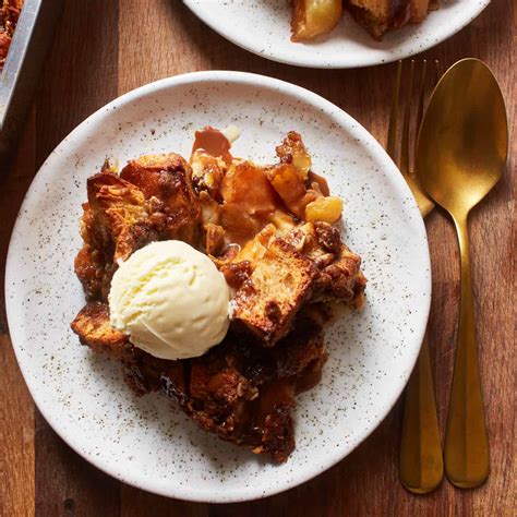 Bread Pudding Recipe - The Cookie Rookie®