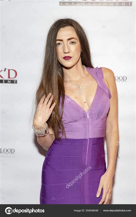 Amber Martinez Attends Uncork'd Entertainment's Agatha Premiere Fine Arts Theater — Stock ...