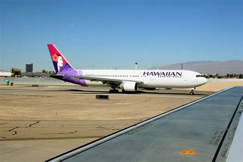 Hawaiian Airlines Flight Flies Back to LAX Three Times for Separate ...
