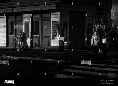 Busy City Street Scene 的图像结果